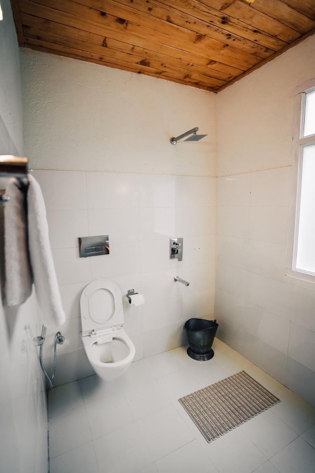 Soho House Apartment Jibhi Bagian luar foto