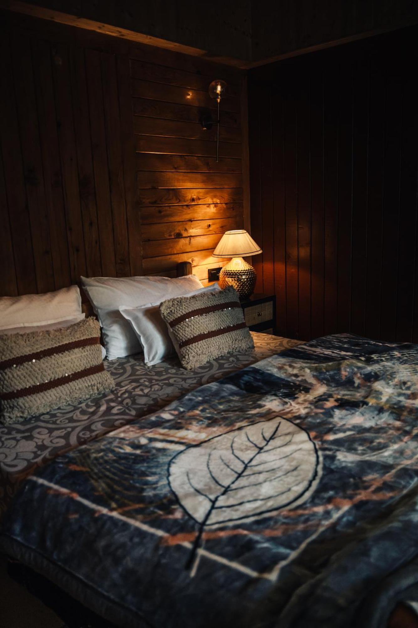 Soho House Apartment Jibhi Bagian luar foto